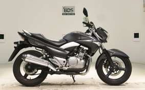 SUZUKI GSR250 2003