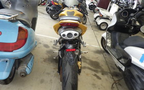 TRIUMPH DAYTONA 675