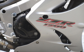 KAWASAKI ZZ1200 NINJA R 2002 20C001