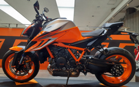 KTM 1290S-DUKE R EVO V3940