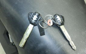 SUZUKI Vｽﾄﾛｰﾑ250 2018