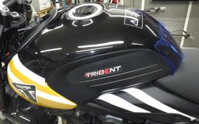 TRIUMPH TRIDENT 660 2026