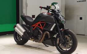 DUCATI DIAVEL 2011
