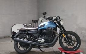 MOTO GUZZI V7 3 STONE 2017