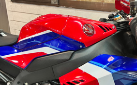 HONDA CBR1000RR-R FB SP 2023 SC82