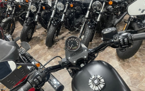 HARLEY XL883N 2016 LE2