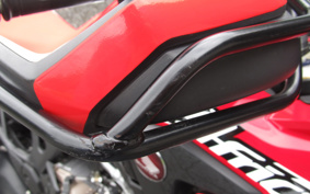 HONDA CRF1000L AFRICA TWIN 2017 SD04