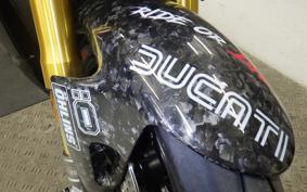 DUCATI STREETFIGHTER V4 S 2025