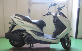 YAMAHA MAJESTYS SG28J