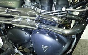 TRIUMPH SCRAMBLER 900 2009