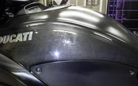 DUCATI DIAVEL Carbon 2011