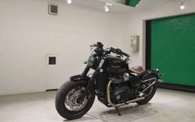 TRIUMPH BONNEVILLE BOBBER 2023