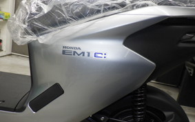HONDA EM1 e: 2010 EF16