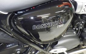 TRIUMPH BONNEVILLE T100 2026