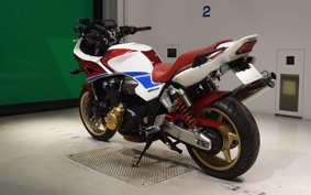 HONDA CB1300SB SUPER BOLDOR A 2011 SC54