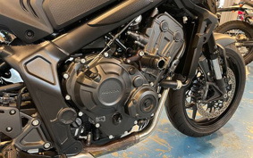 HONDA CB650R 2023 RH03
