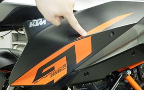KTM 1290 SUPER DUKE GT 2021