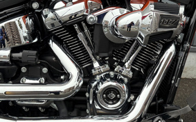 HARLEY  HARLEY FXBR 2023 YEZ