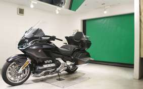 HONDA GL 1800 GOLD WING TOUR DCT 2021 SC79