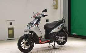 APRILIA SR125