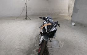 SUZUKI GSX-8R 2025 EM1AA