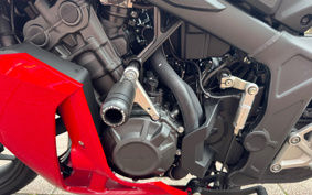 HONDA CBR650R E-Clutch 2024 RH17