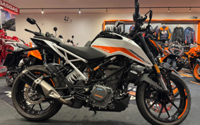 KTM 390 DUKE 2024 JPJ40