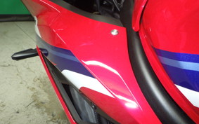 HONDA CBR650R E-Clutch 2026 RH17