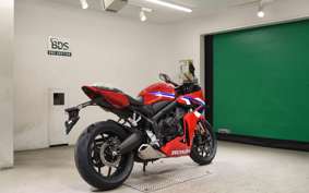 HONDA CBR650R E-Clutch 2026 RH17