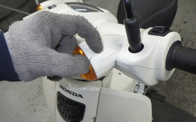 HONDA C110 SUPER CUB 2015 JA44