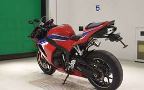 HONDA CBR600RR 2021 PC40