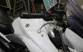SUZUKI GSR250
