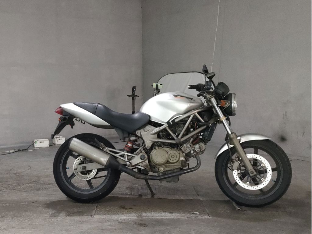 Фото Honda VTR 250 1998 с японского аукциона