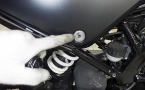 HUSQVARNA SVARTPILEN 125 2004