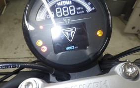 TRIUMPH TRIDENT 660 2023