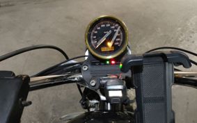 HARLEY HARLEY XL883L CR2