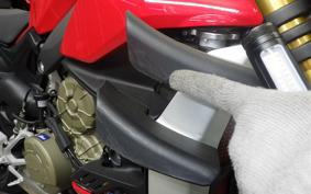 DUCATI STREETFIGHTER V4 S 2023