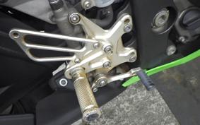 KAWASAKI ZX 10 NINJA R 2011
