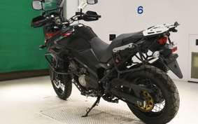 SUZUKI Vｽﾄﾛｰﾑ650XTA 2021 C733A