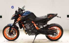 KTM 890 DUKE R 2023