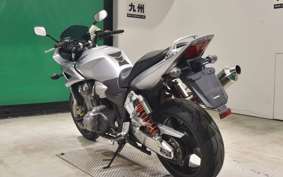 HONDA CB1300SB SUPER BOLDOR A 2006 SC54
