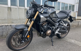 HONDA CB650R E-Clutch 2024 RH17