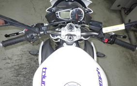TRIUMPH STREET TRIPLE 85 2013