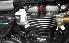 TRIUMPH STREET TWIN 2024