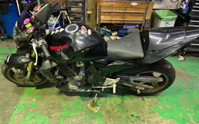 KAWASAKI Z1000 ZRT00A