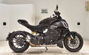 DUCATI DIAVEL V4 2025