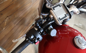 TRIUMPH  TRIUMPH  STREET  TWIN  2017 DAD74G