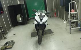 TRIUMPH DAYTONA 660 2024