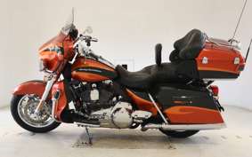 HARLEY FLHTCUSE 1800CVO 2013