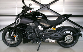 DUCATI DIAVEL V4 2024 3G00